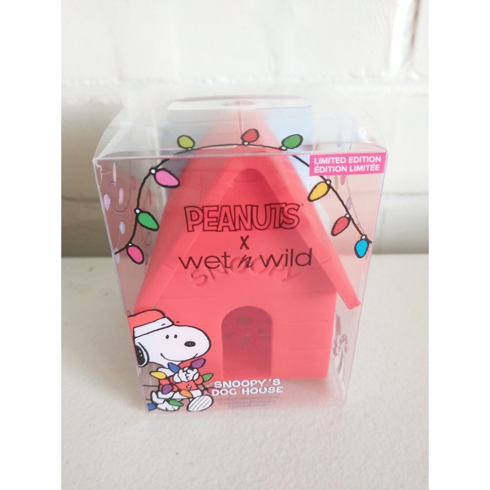 Snoopy Beauty Blender Case Make Up Sponge Travel Storage Snoopy's Dog House